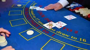 Antarmuka permainan Speed Baccarat dengan kartu live